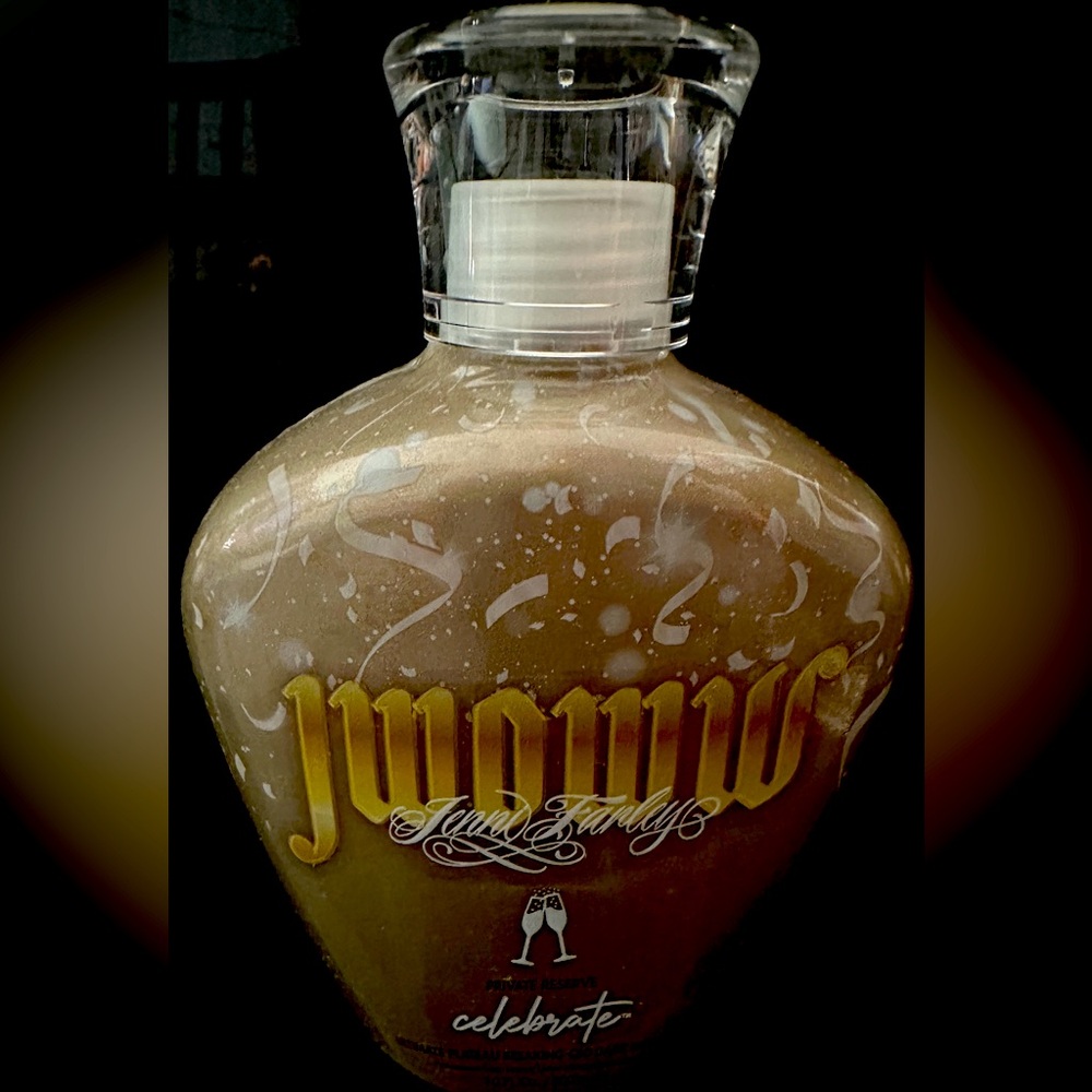 JWOWW Celebrate Dark bronze Lotion Brand New never opened